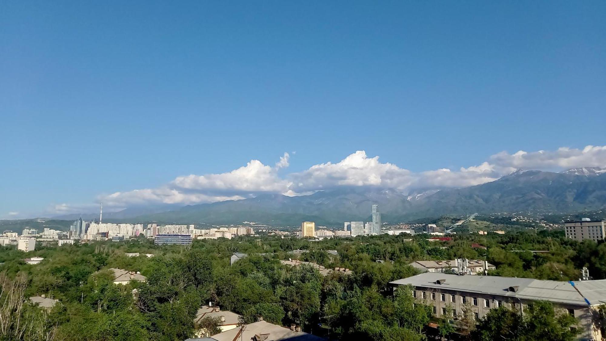 "Картина Горных Вершин" Квартира- "Mountain View" Apartment Almaty Extérieur photo